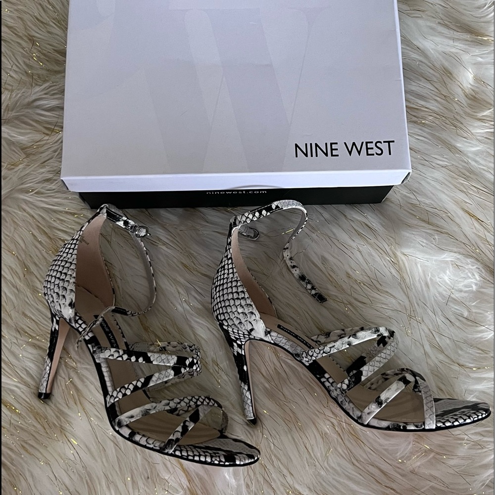 High heels shoes